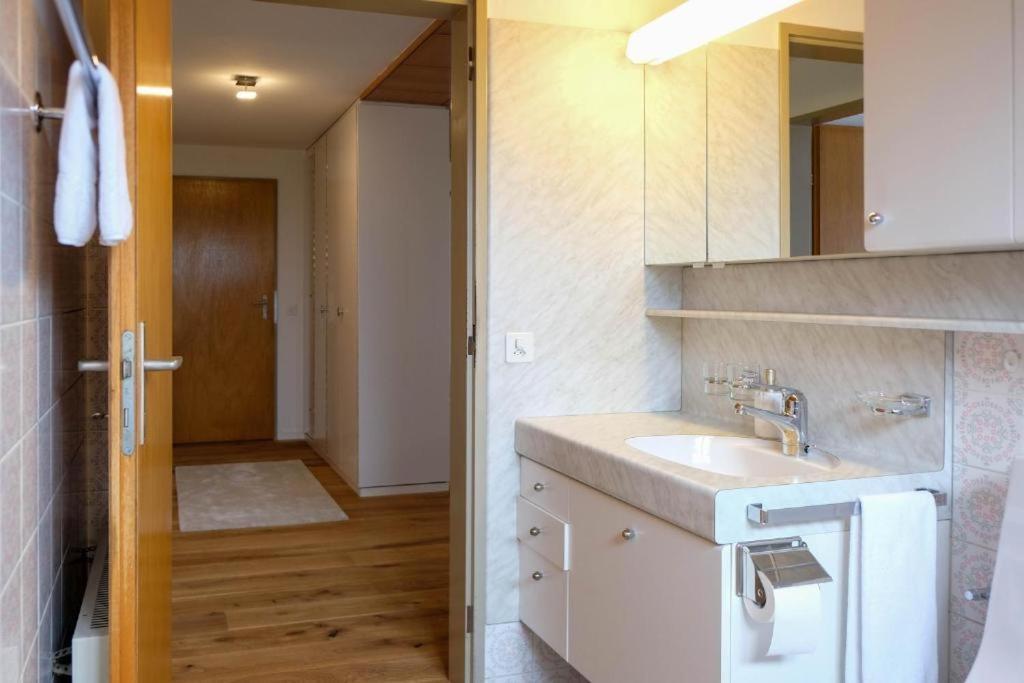 Mariposa Spiez Apartment Luaran gambar